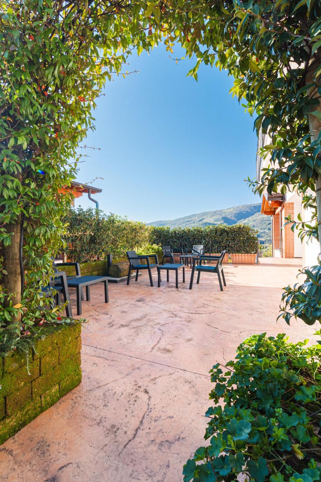 La Pietra Nera Farm stay